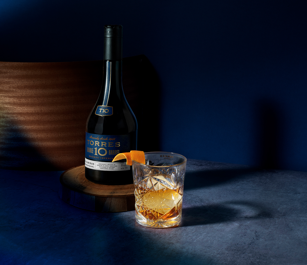 Torres 10 Double Barrel brandy on the rocks